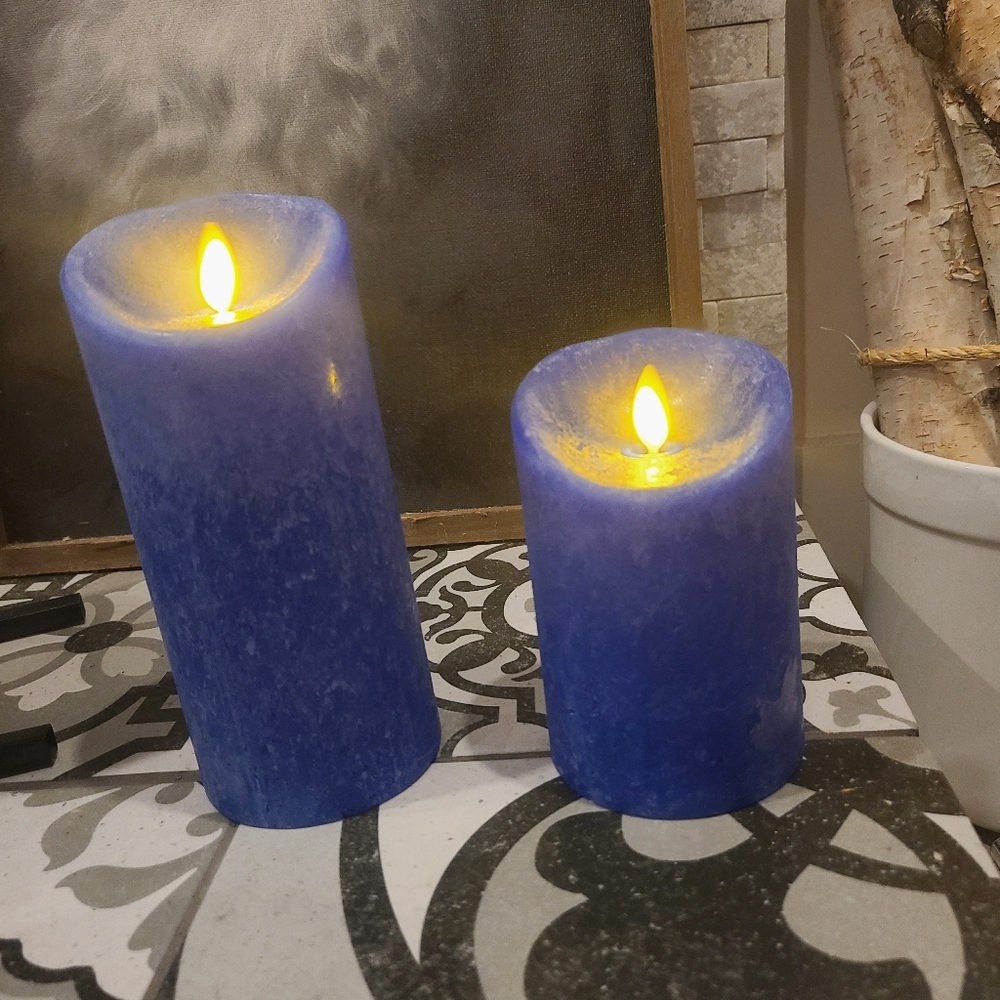 Set of two Luminara Blue LED Flameless Candles 4" & 6"-Free shipping